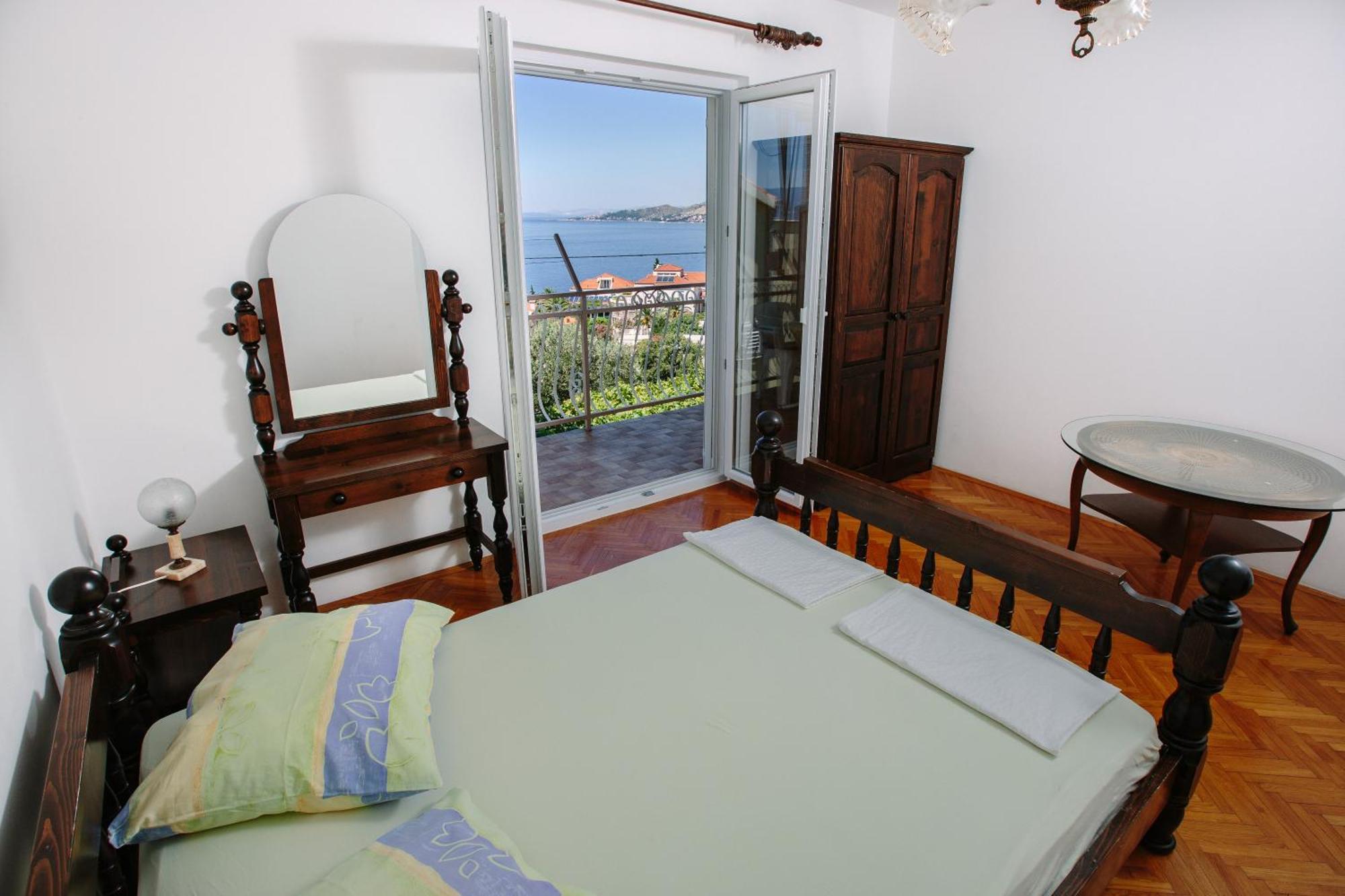 Apartmani Miljak Omis Exterior photo
